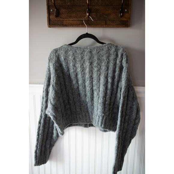 GAP X CULT GAIA Crop Cardi Sweater NEW XL - Picture 4 of 4